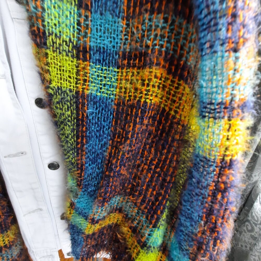 Vintage Donegal Design, handwoven mohair and wool throw, bold plaid - Picture 4 of 6